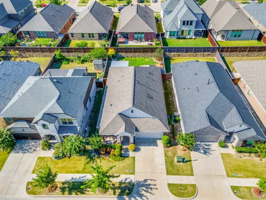 2718 Bechtol Street Garland TX 75042