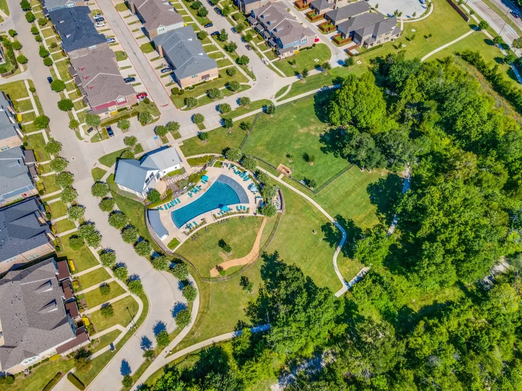 2718 Bechtol Street Garland TX 75042