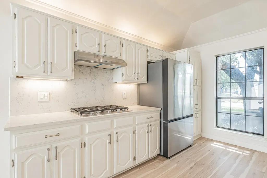 1221 Boardwalk Street Arlington TX 76011