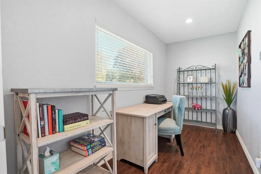 5717 S Wells Circle Westworth Village TX 76114