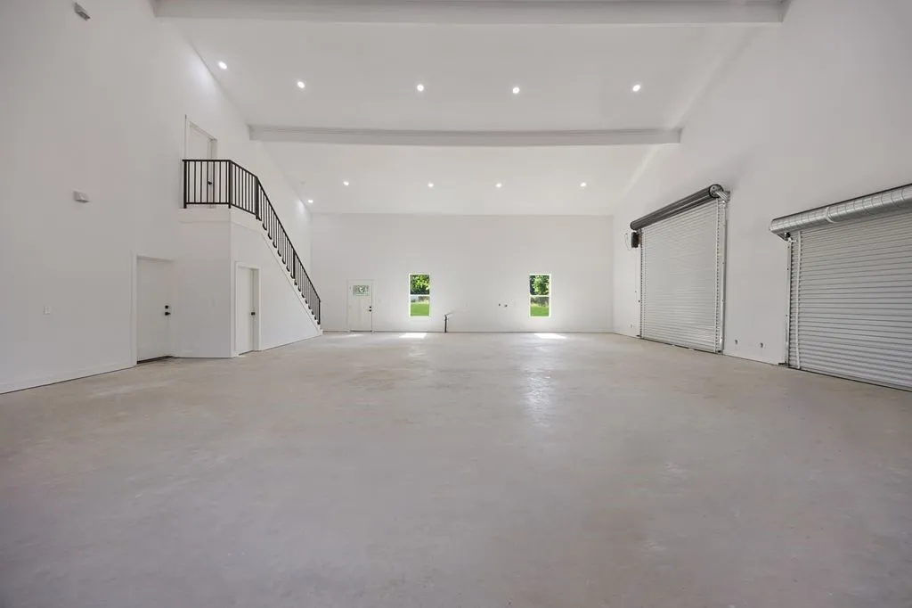 181 County Road 4757 Rhome TX 76078