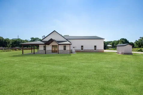 181 County Road 4757 Rhome TX 76078