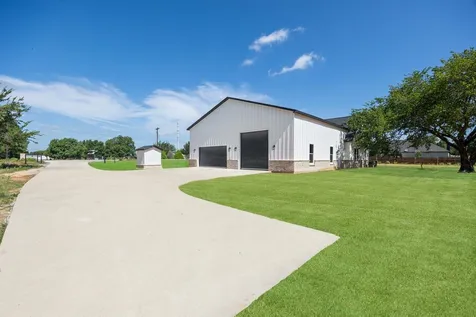 181 County Road 4757 Rhome TX 76078
