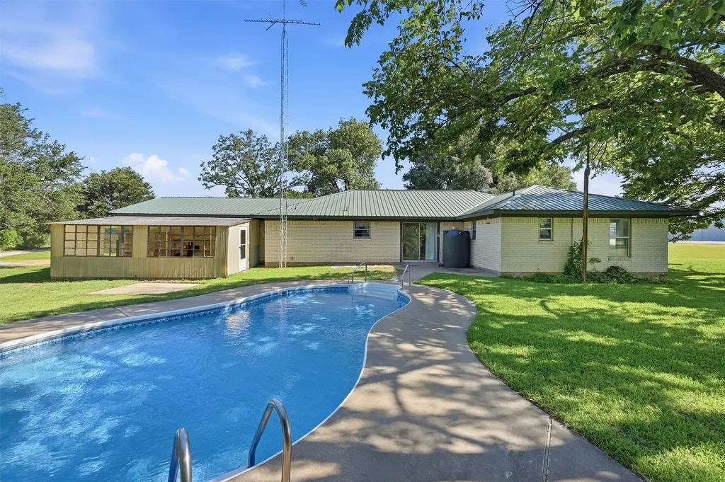 1746 Fm 678 Gainesville TX 76240