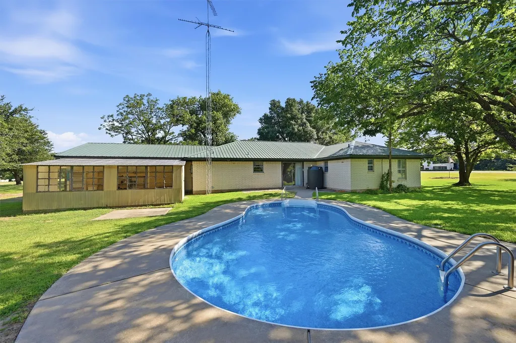 1746 Fm 678 Gainesville TX 76240