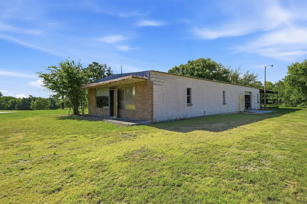 1746 Fm 678 Gainesville TX 76240