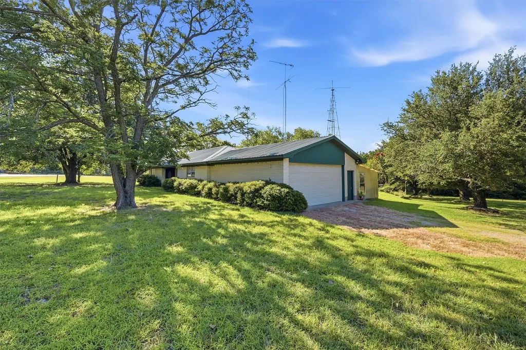 1746 Fm 678 Gainesville TX 76240