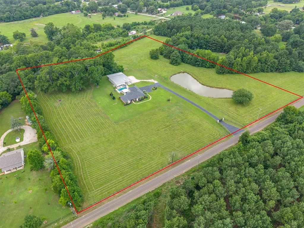 377 Utzman Road Kilgore TX 75662