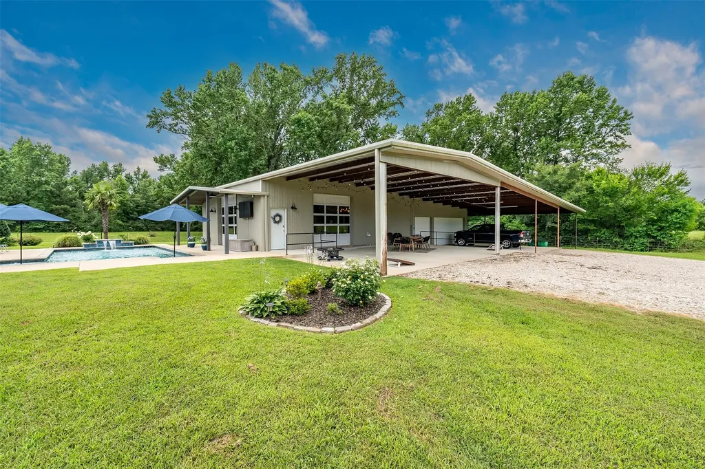 377 Utzman Road Kilgore TX 75662