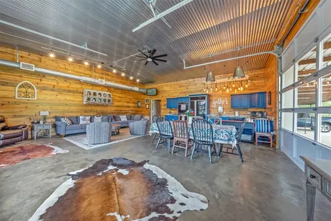 377 Utzman Road Kilgore TX 75662