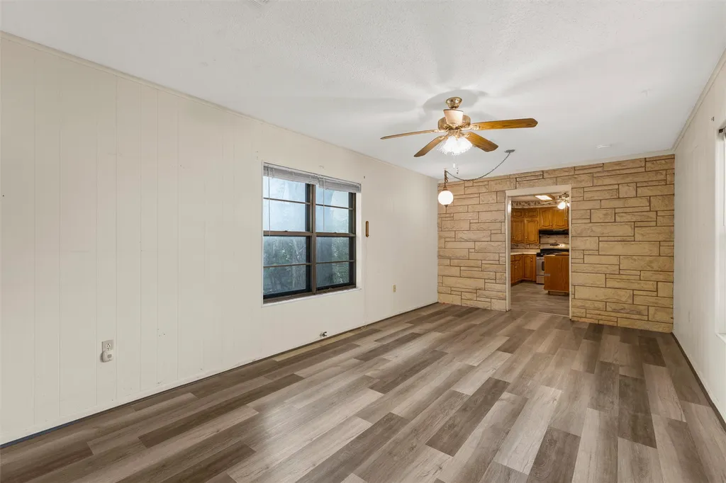 207 N Marable Street West TX 76691