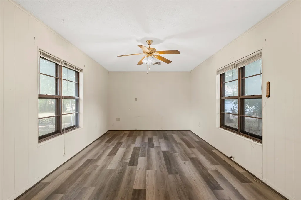 207 N Marable Street West TX 76691