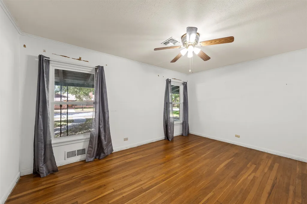 207 N Marable Street West TX 76691