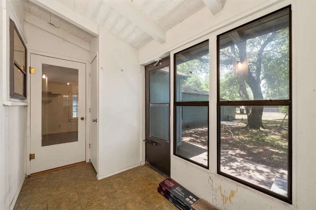 207 N Marable Street West TX 76691