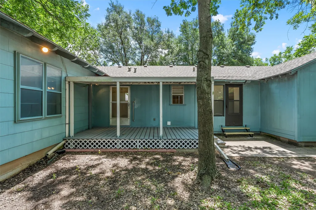 207 N Marable Street West TX 76691