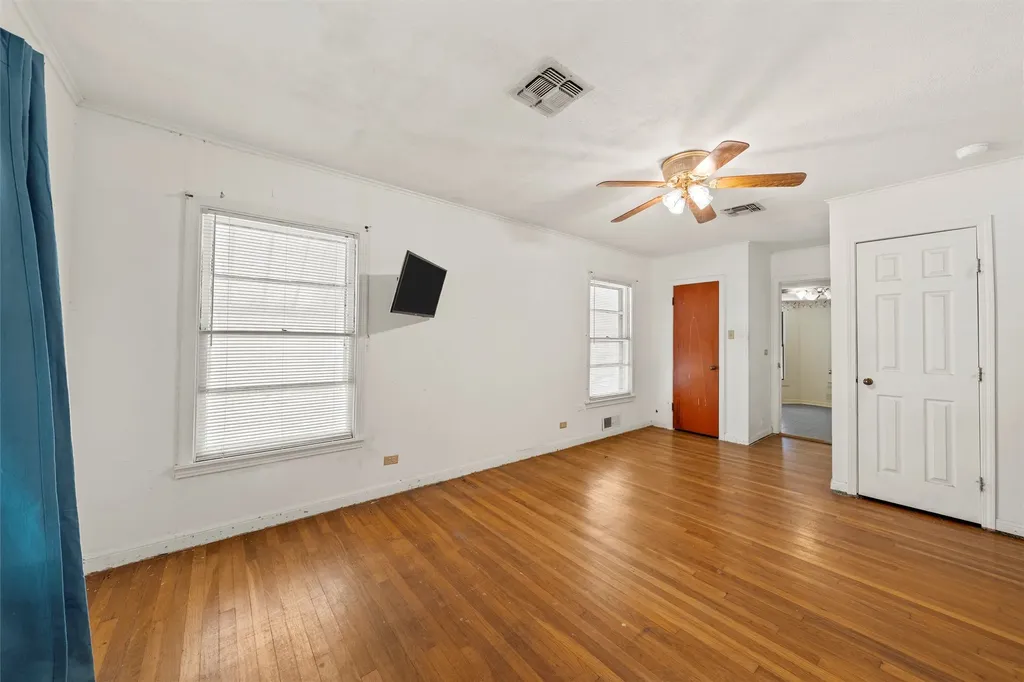 207 N Marable Street West TX 76691