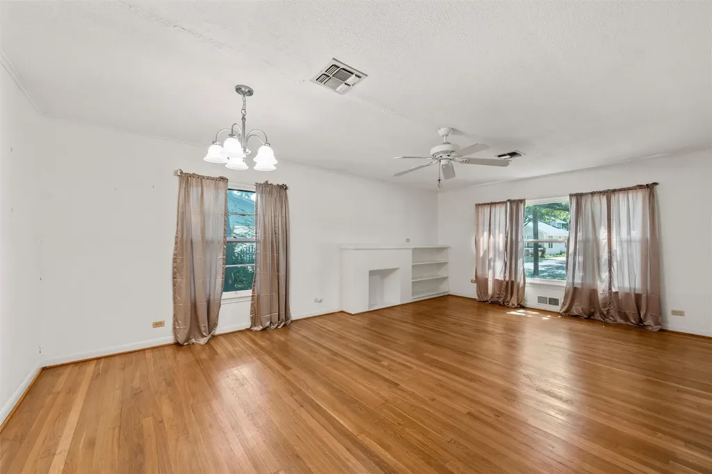 207 N Marable Street West TX 76691