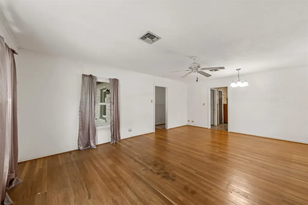 207 N Marable Street West TX 76691