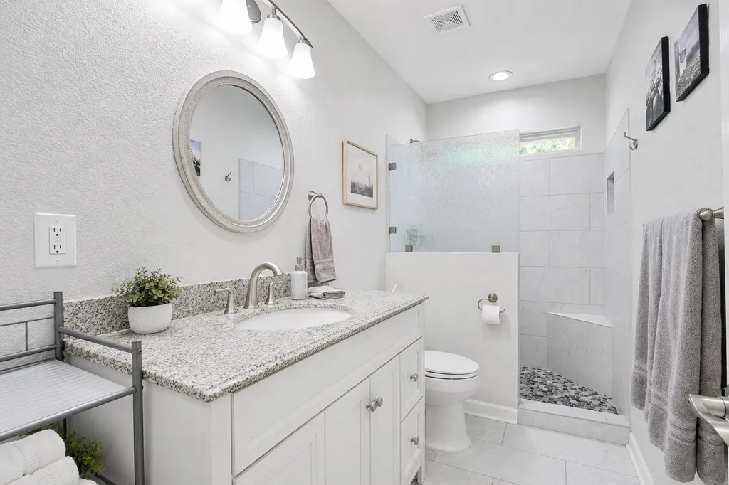 222 Hart Court Runaway Bay TX 76426