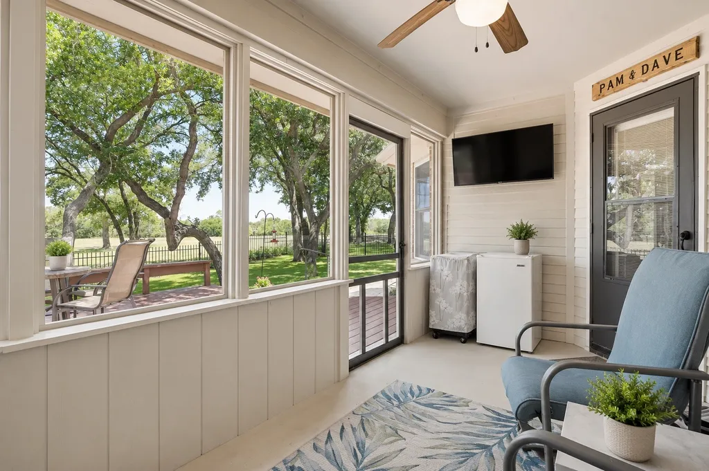 222 Hart Court Runaway Bay TX 76426