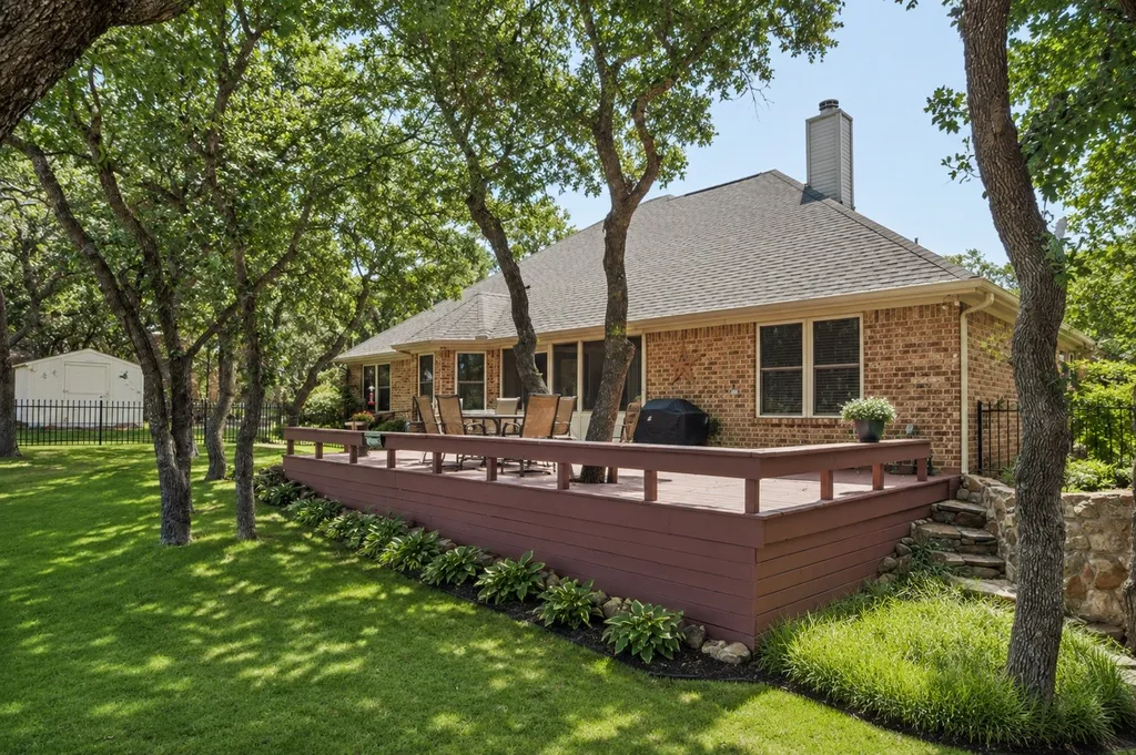 222 Hart Court Runaway Bay TX 76426