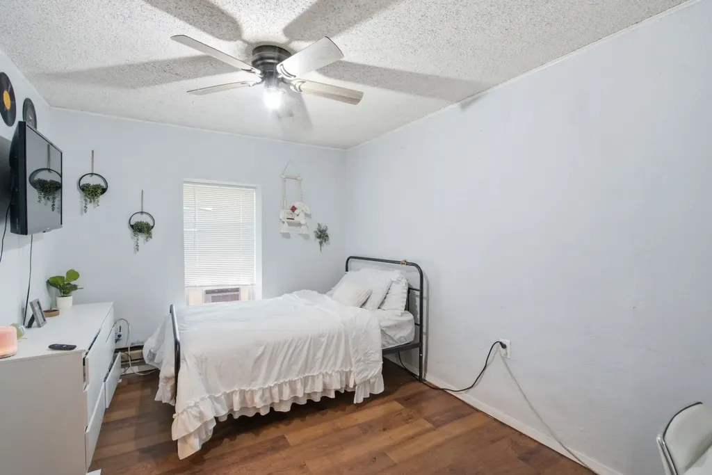 270 County Road 425 De Leon TX 76444