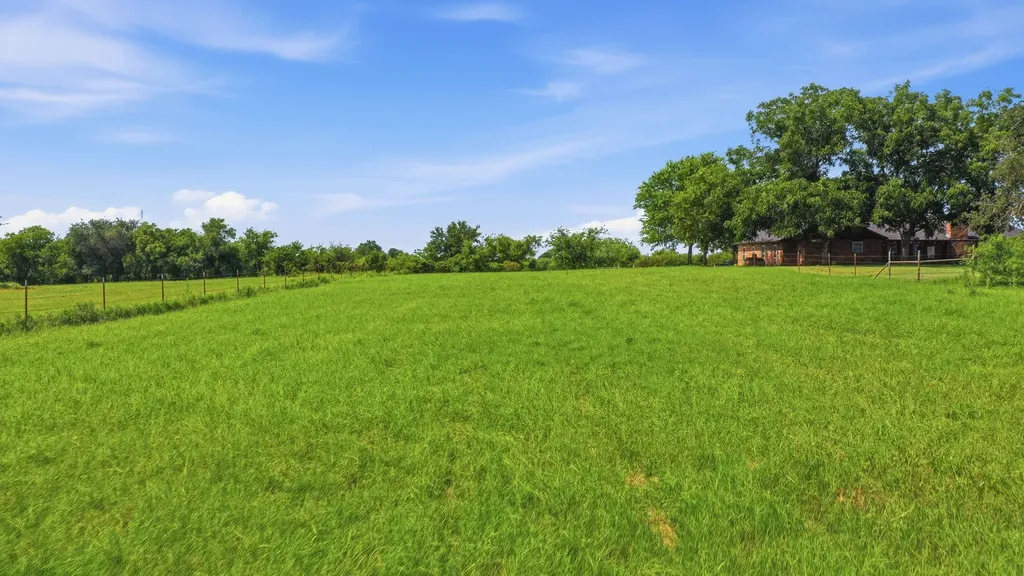 270 County Road 425 De Leon TX 76444