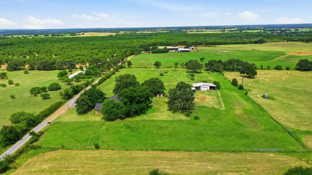 270 County Road 425 De Leon TX 76444