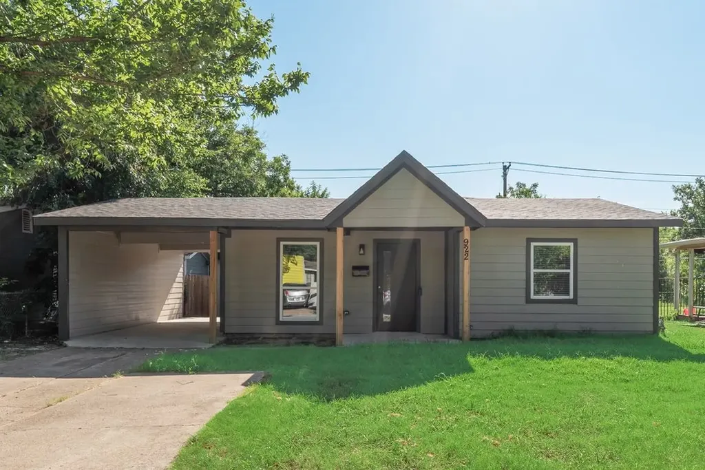 922 NE 33rd Street Grand Prairie TX 75050