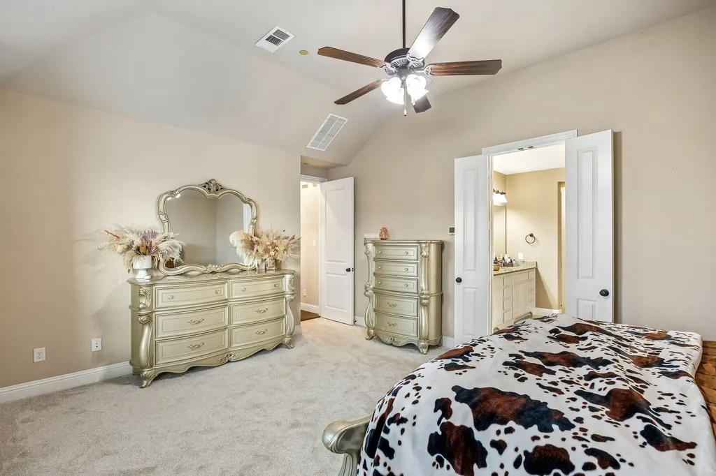 1100 Broadmoor Way Roanoke TX 76262