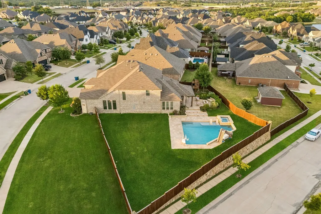 1100 Broadmoor Way Roanoke TX 76262