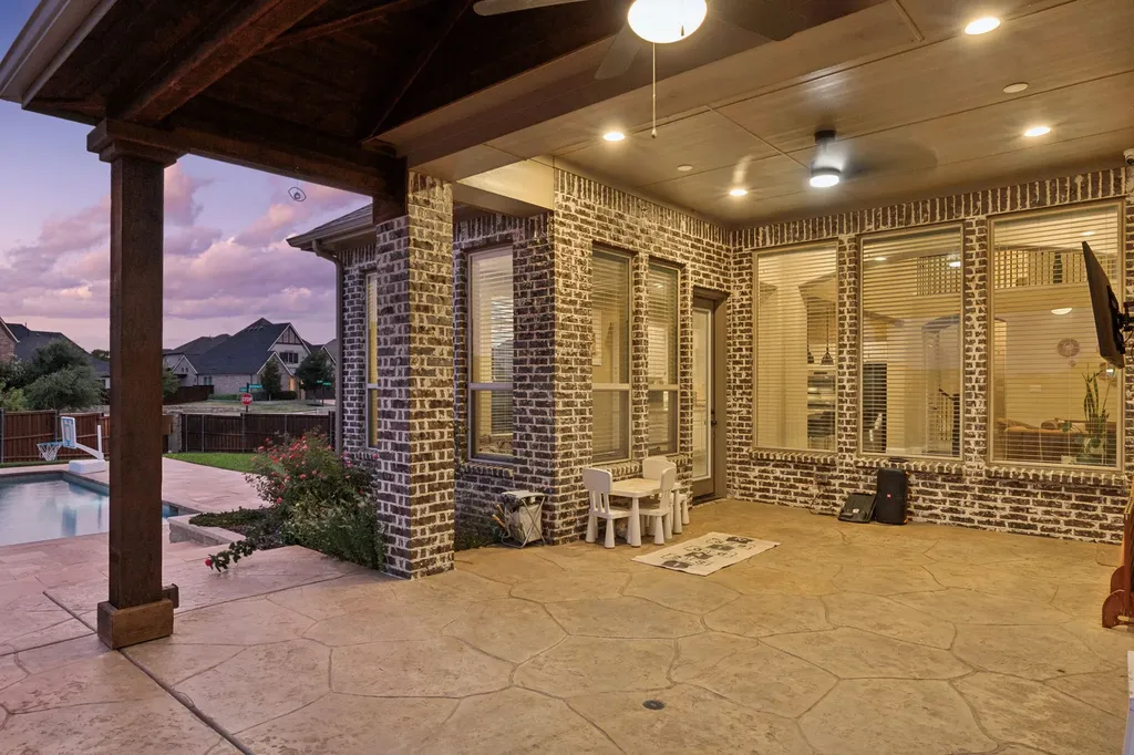 1100 Broadmoor Way Roanoke TX 76262