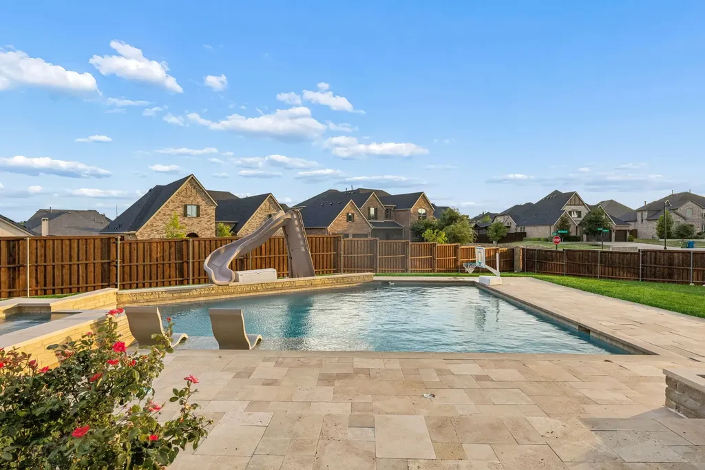 1100 Broadmoor Way Roanoke TX 76262
