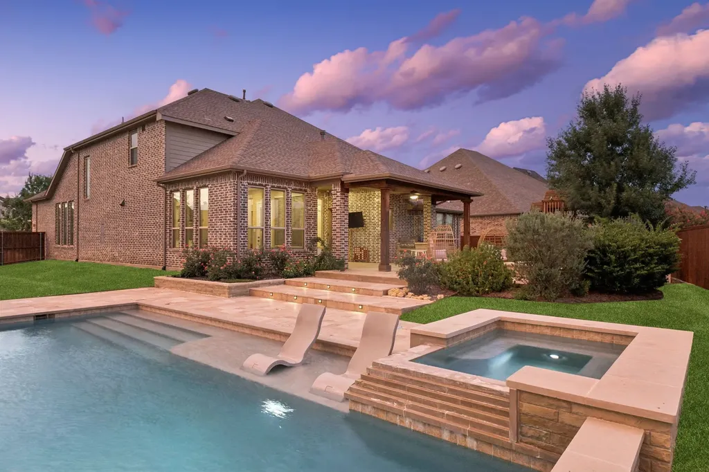 1100 Broadmoor Way Roanoke TX 76262