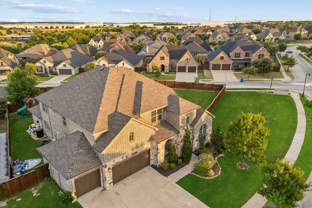 1100 Broadmoor Way Roanoke TX 76262