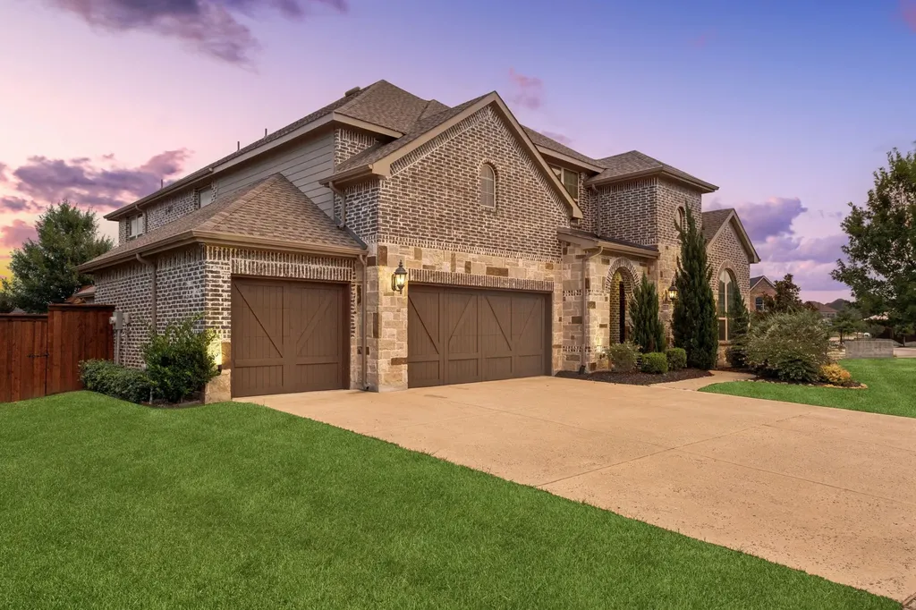 1100 Broadmoor Way Roanoke TX 76262