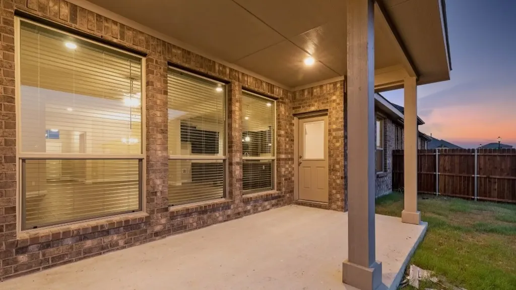 3688 Rolling Meadows Drive Grand Prairie TX 76065