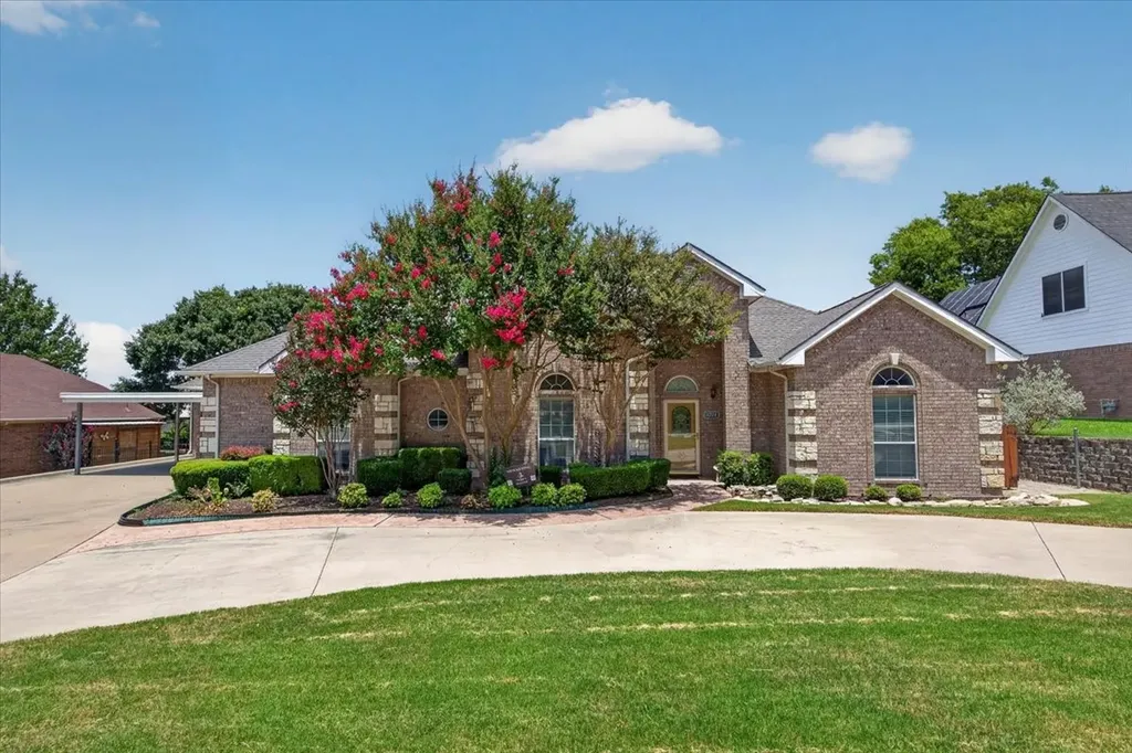 6224 Canyon Trail Lake Worth TX 76135