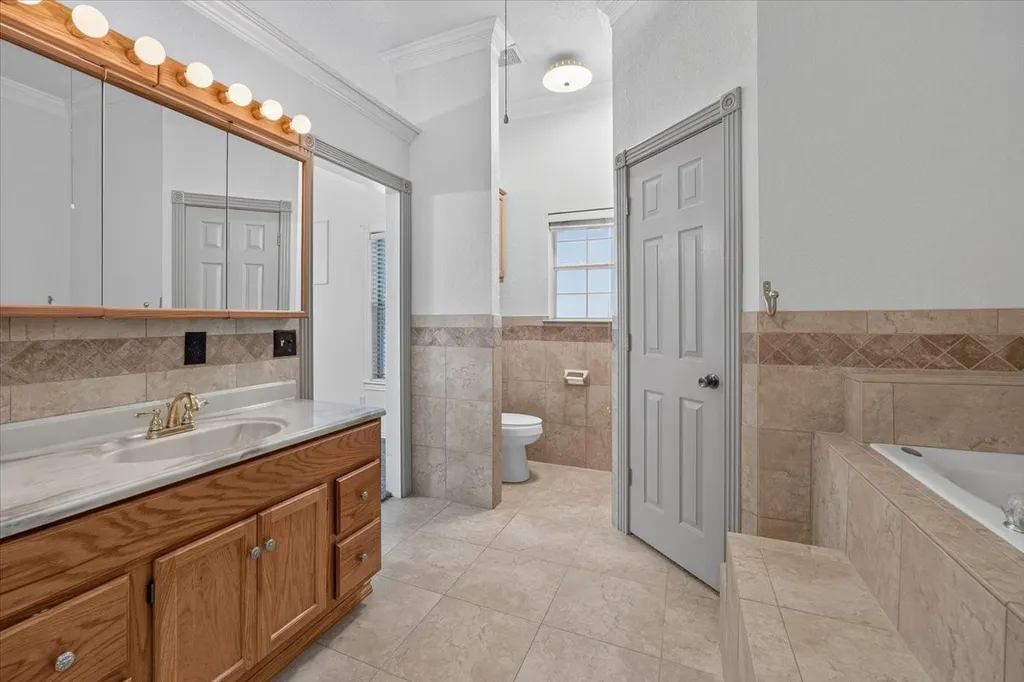 6224 Canyon Trail Lake Worth TX 76135