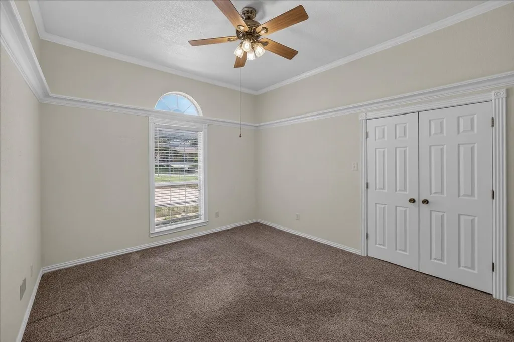 6224 Canyon Trail Lake Worth TX 76135
