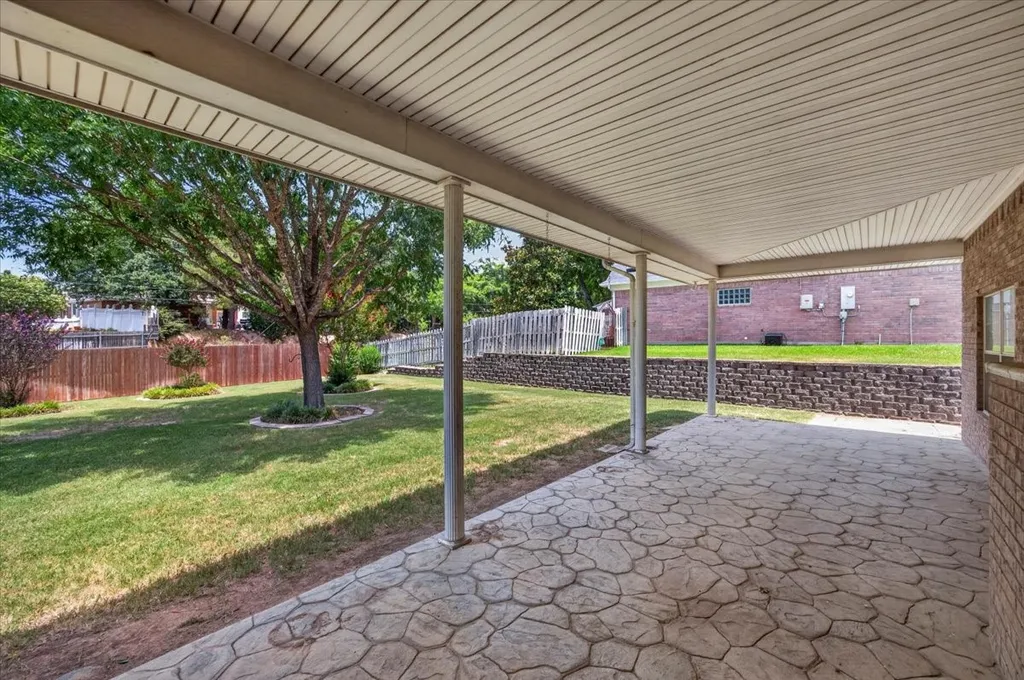 6224 Canyon Trail Lake Worth TX 76135
