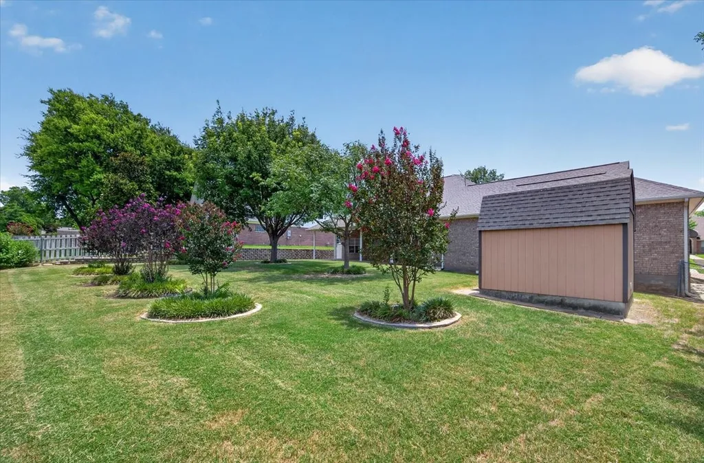 6224 Canyon Trail Lake Worth TX 76135