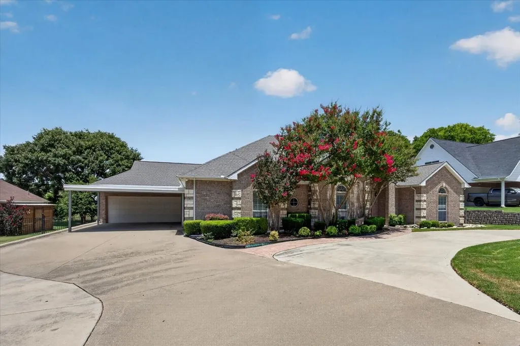 6224 Canyon Trail Lake Worth TX 76135