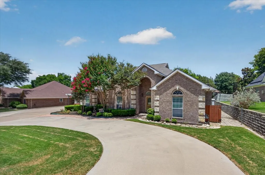 6224 Canyon Trail Lake Worth TX 76135