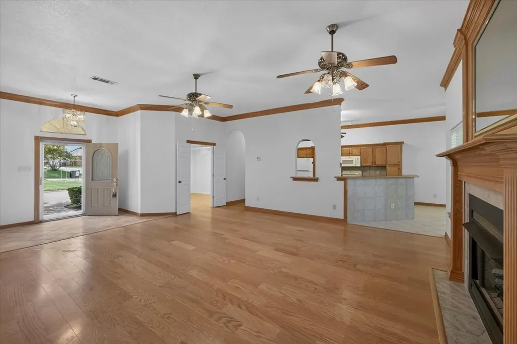 6224 Canyon Trail Lake Worth TX 76135