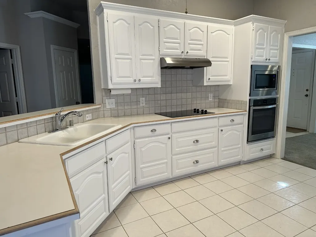 2751 Crystal Glenn Circle Hurst TX 76054