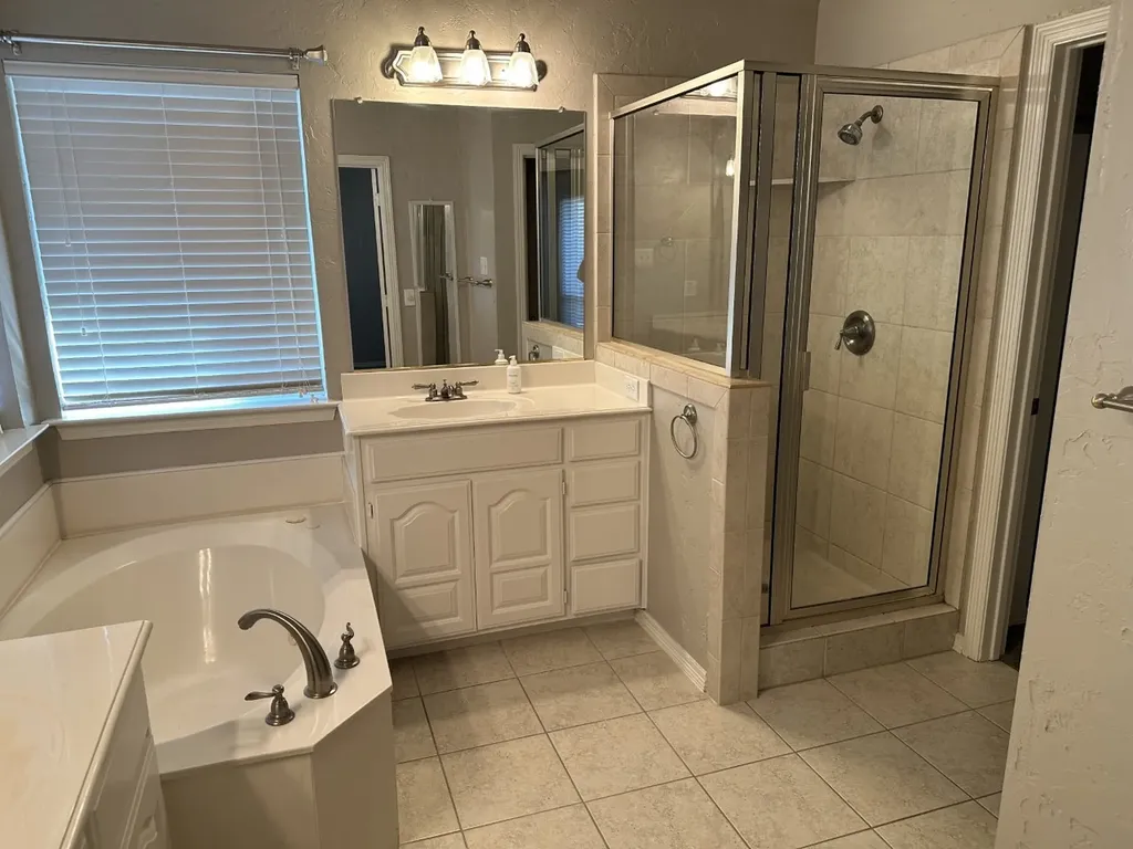 2751 Crystal Glenn Circle Hurst TX 76054