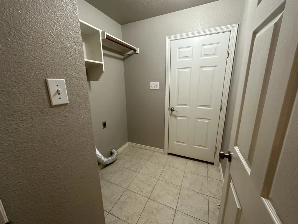 2751 Crystal Glenn Circle Hurst TX 76054