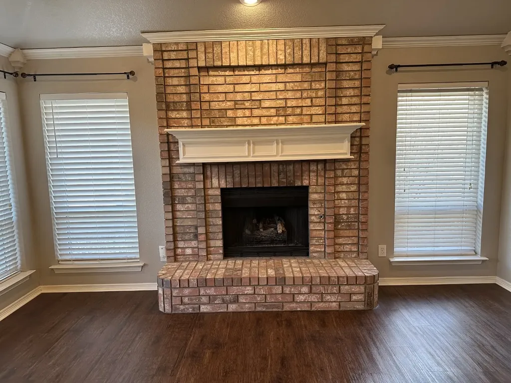 2751 Crystal Glenn Circle Hurst TX 76054