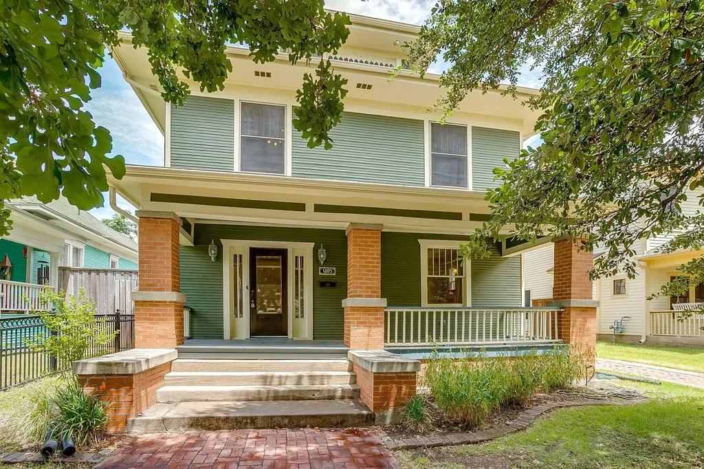 1805 Alston Avenue Fort Worth TX 76110
